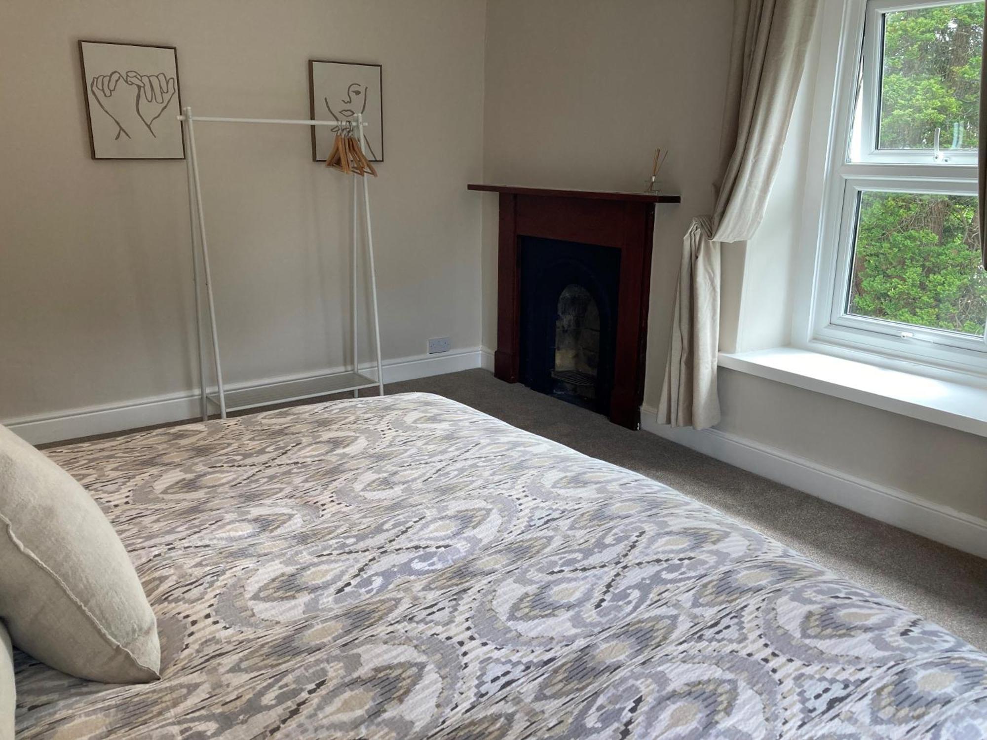 Serenity House Wales 랸가마치웰즈 외부 사진