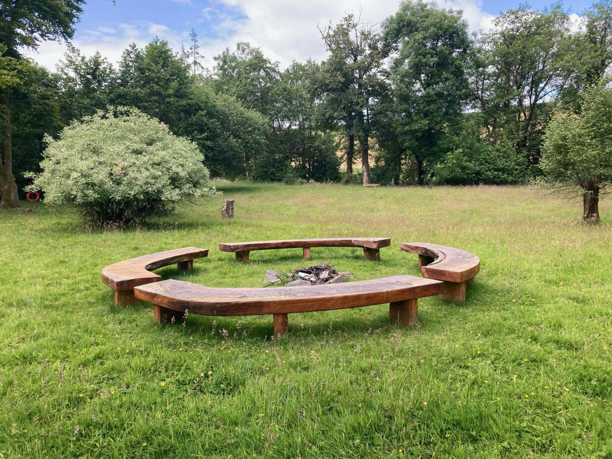Serenity House Wales 랸가마치웰즈 외부 사진