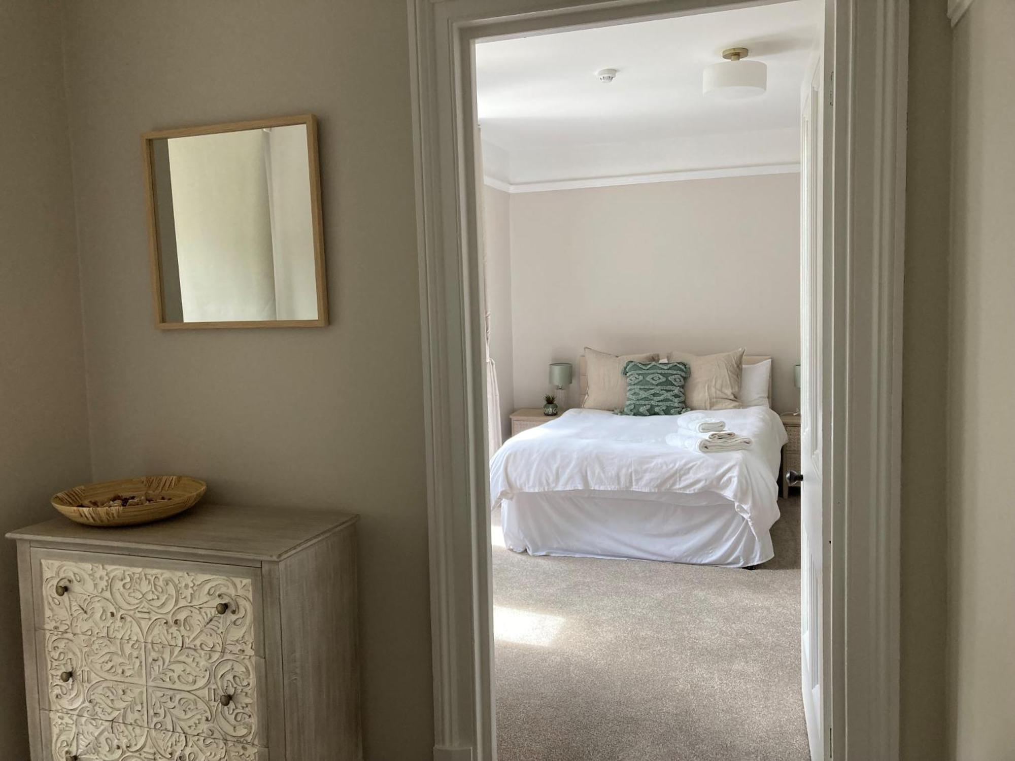 Serenity House Wales 랸가마치웰즈 외부 사진